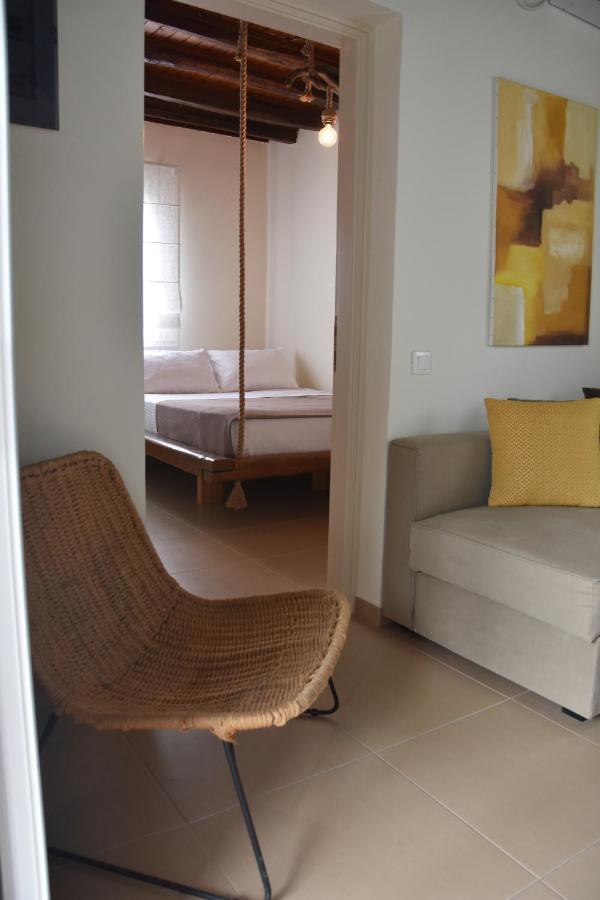 Nelleas Home Adamantas  ภายนอก รูปภาพ